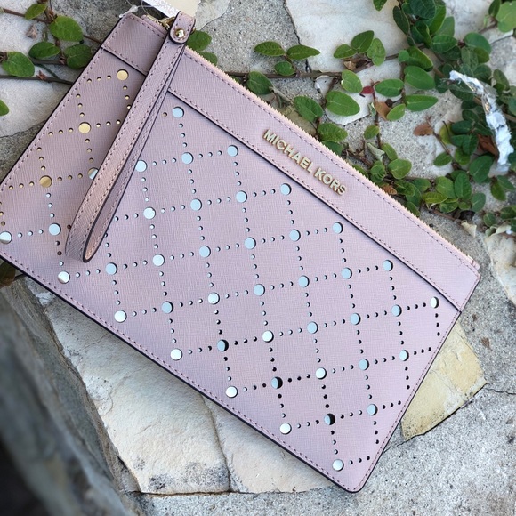 NWT Michael Kors XL Zip perforated Clutch pink - Picture 5 of 7
